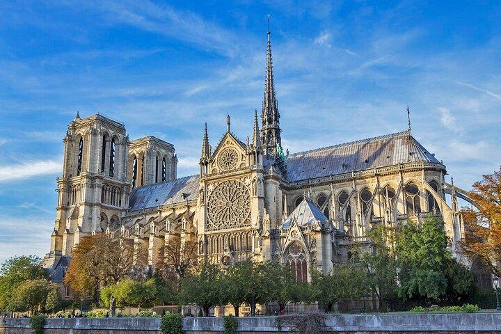 Notre-Dame Exterior Guided Tour with Entry Assistance (English, Spanish, Chinese) - photo 3