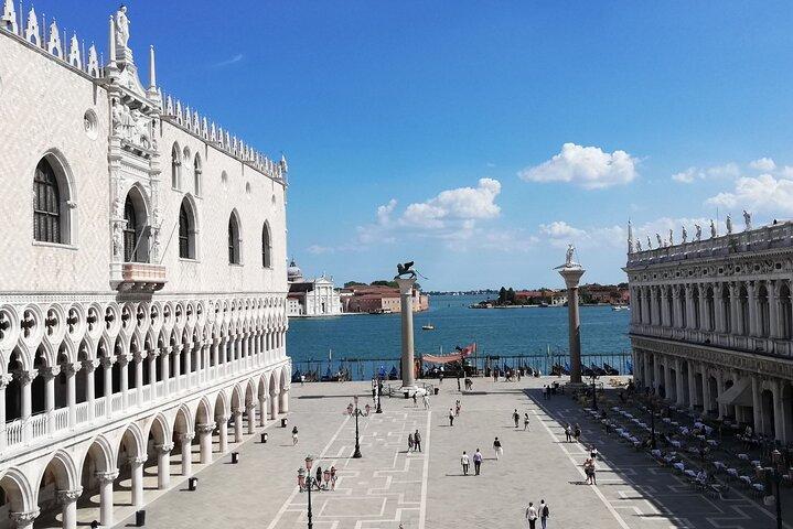 VENICE in 1 Day WOW Tour: city walk, Murano, Burano with lunch! - photo 4