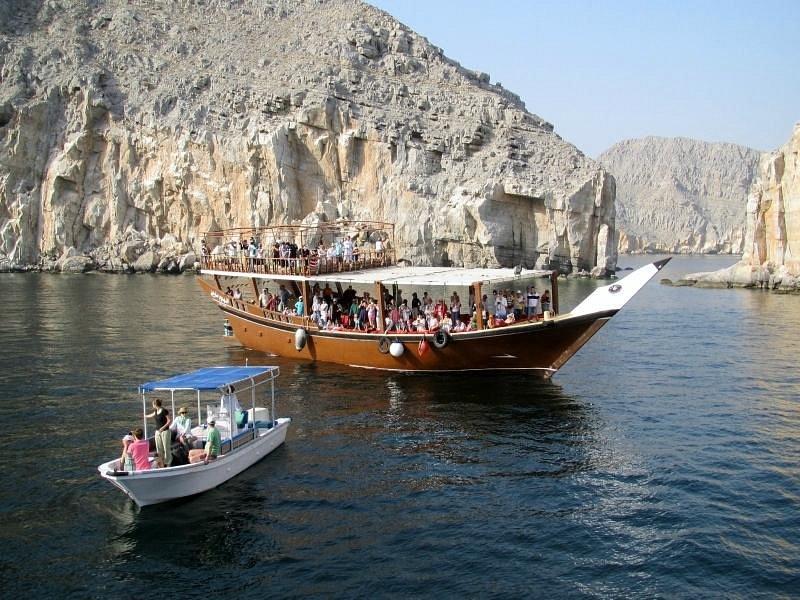 8 nights 9 days Dubai & Oman holiday package in 4 star hotel - cover photo