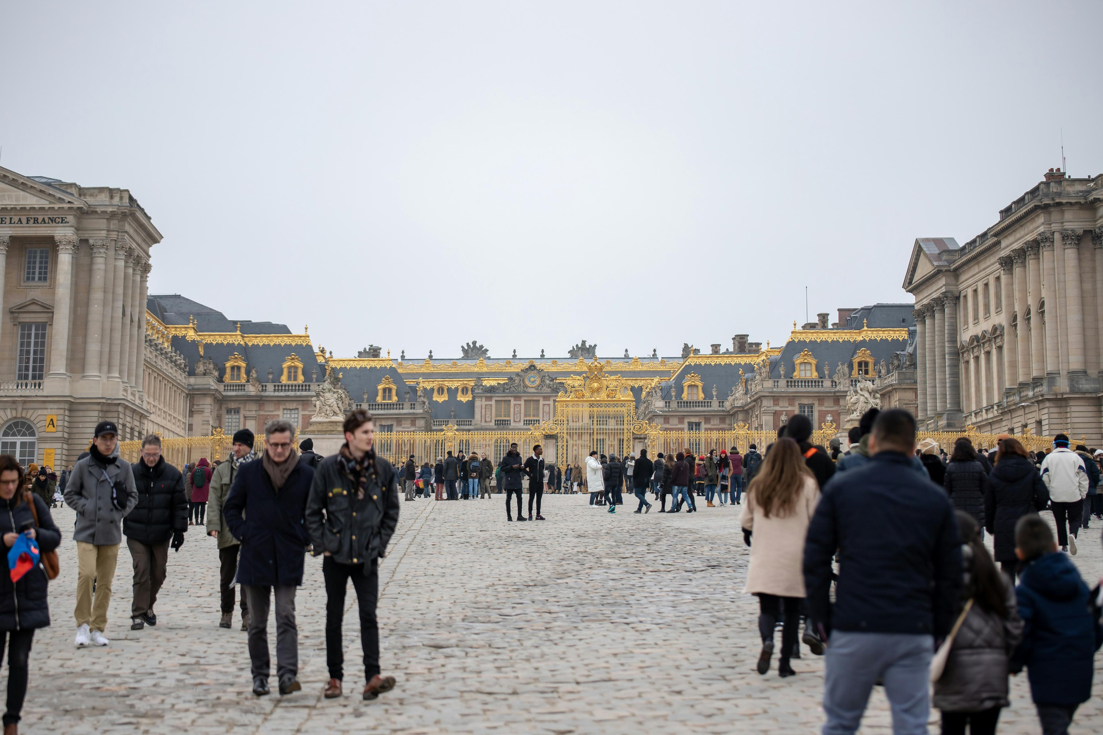 Versailles : Skip-the-Line Palace & Gardens Semi-Private Tour - photo 3
