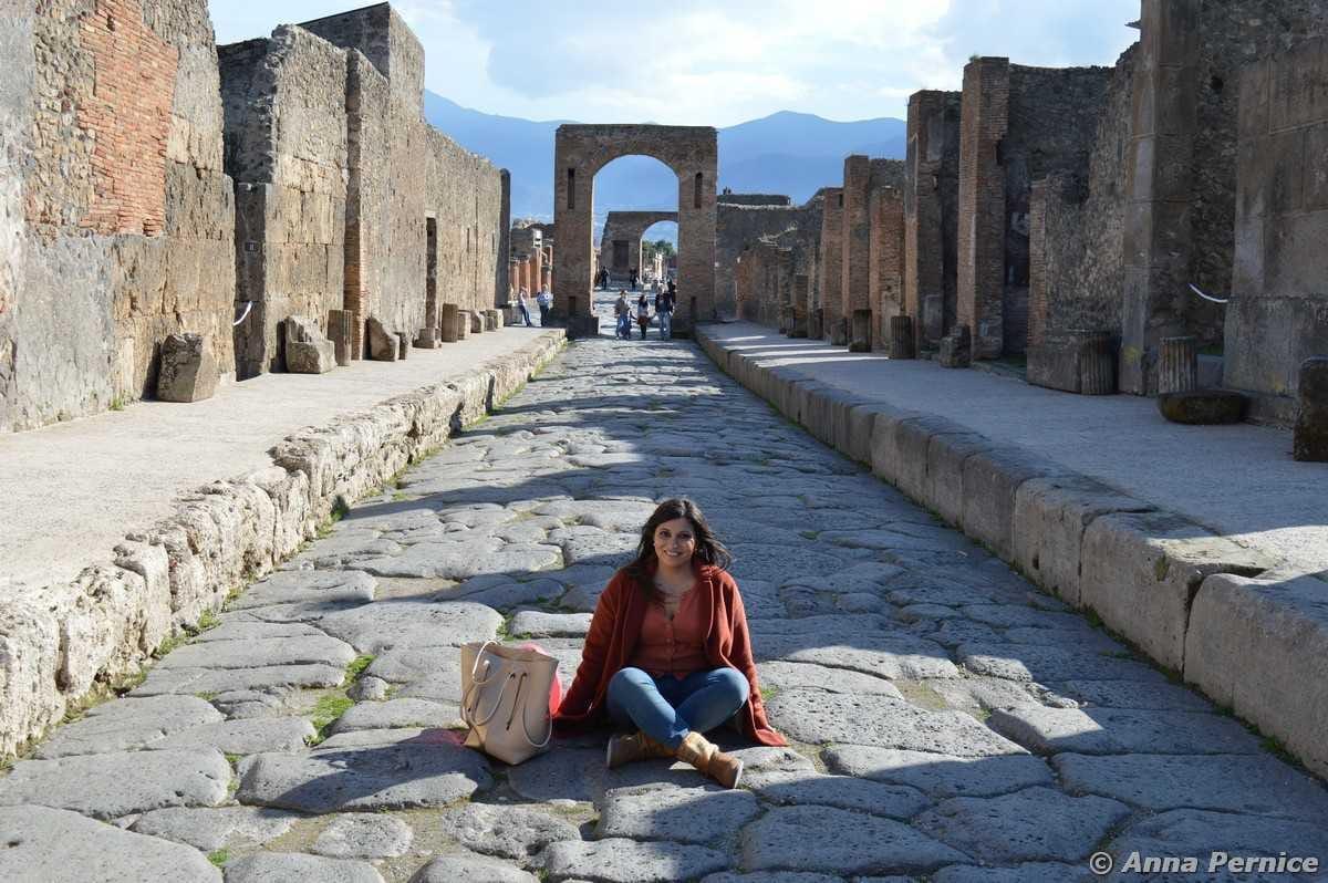 Pompeii and Vesuvius Tour from Naples (Tickets and Hotel Pick Up Included) - photo 5