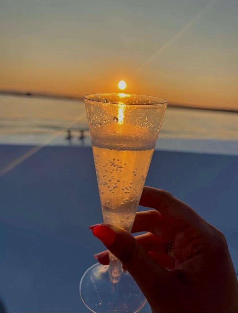  Aperitivo al Tramonto - Tour Isola di Ortigia e Grotte Marine  - photo 5