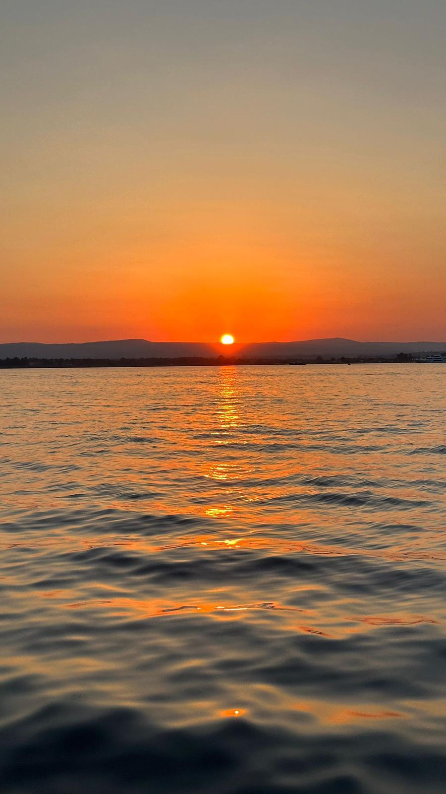  Aperitivo al Tramonto - Tour Isola di Ortigia e Grotte Marine  - photo 4