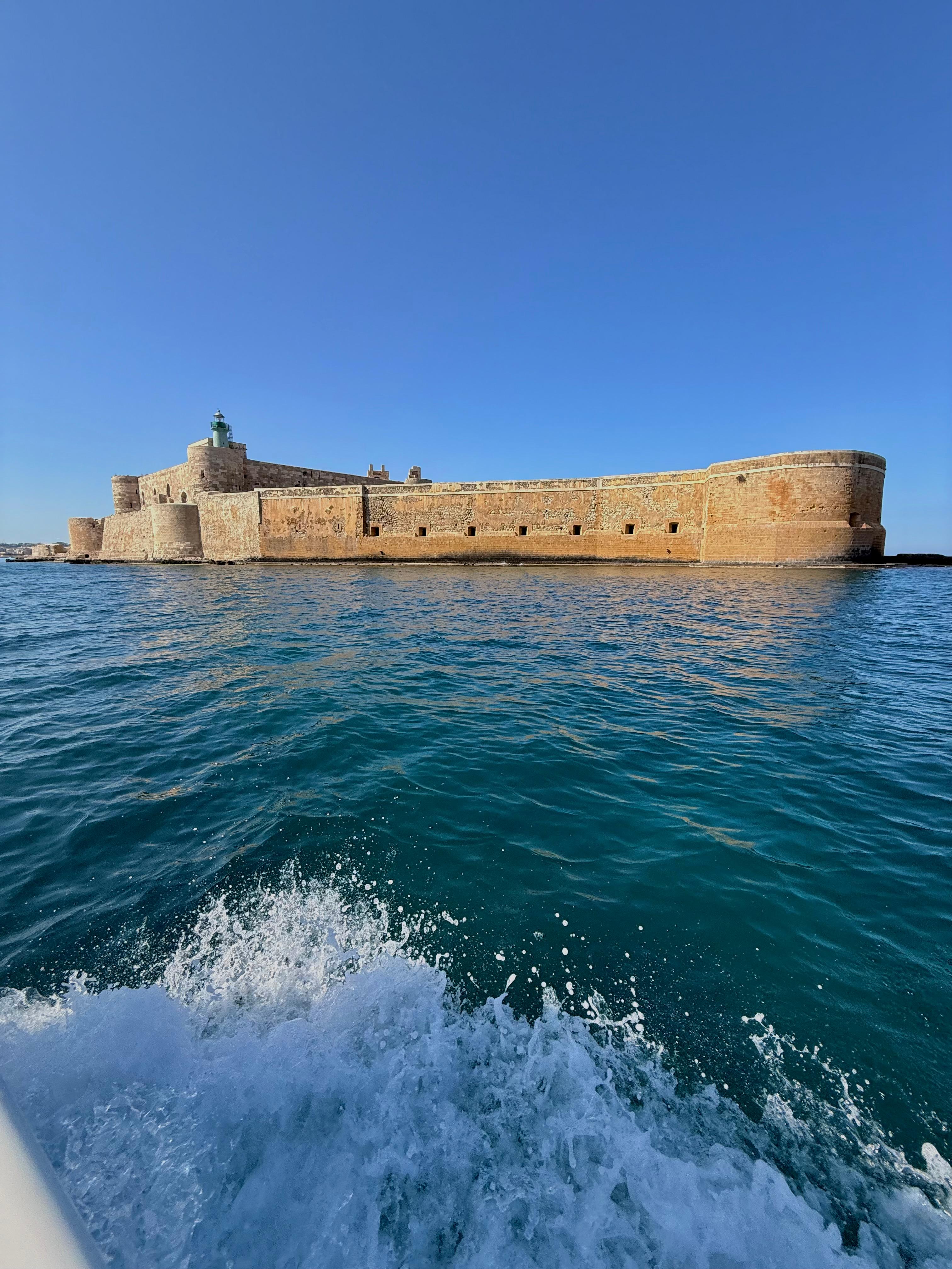  Aperitivo al Tramonto - Tour Isola di Ortigia e Grotte Marine  - photo 2