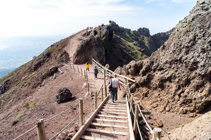 Mount Vesuvius & Wine Tasting with Lunch Private Tour from Amalfi Coast - photo 4