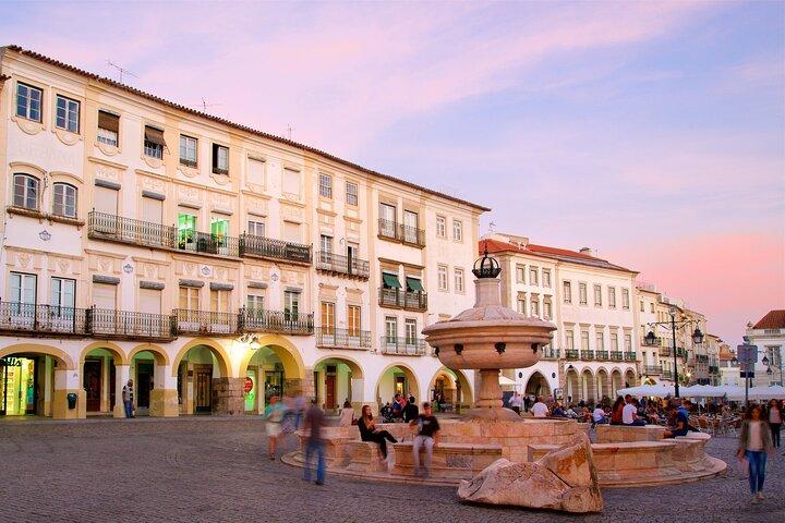 Évora : Love at First Sight – Private Walking Tour with a Local - cover photo