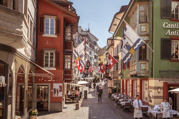 Zurich 360° City Walk Tour Including Hidden Spots - photo 3