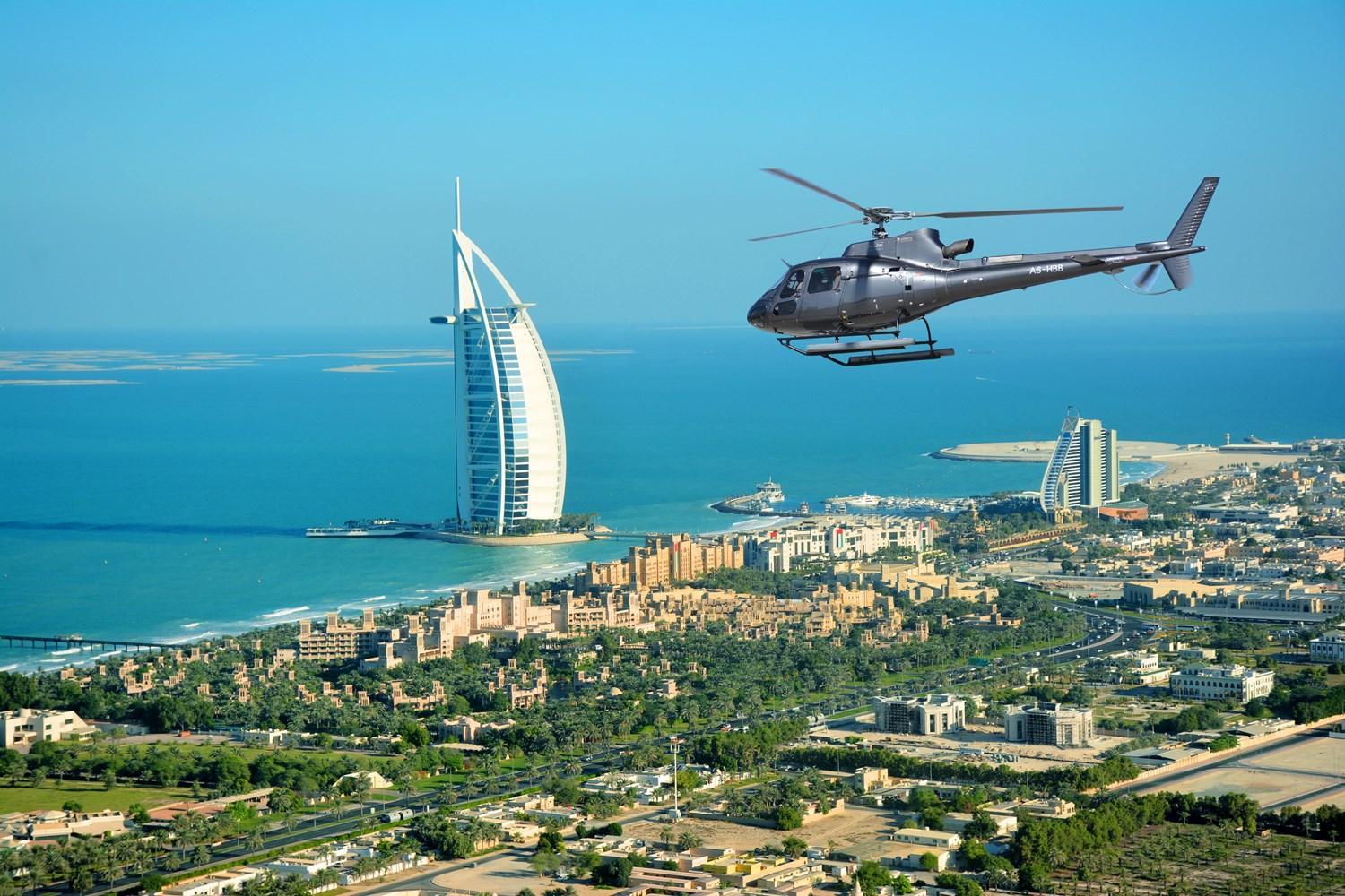 Palm  Dubai  Helicopter Ride - 17 Mins Experience tickets - photo 2