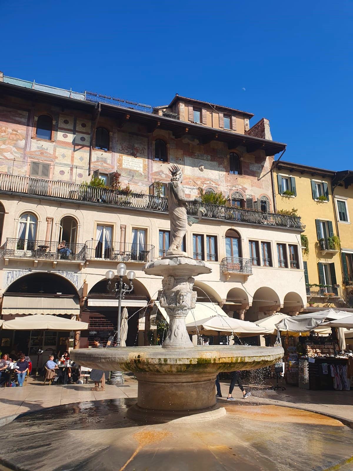 Day trip to Verona and Lake Garda - photo 3