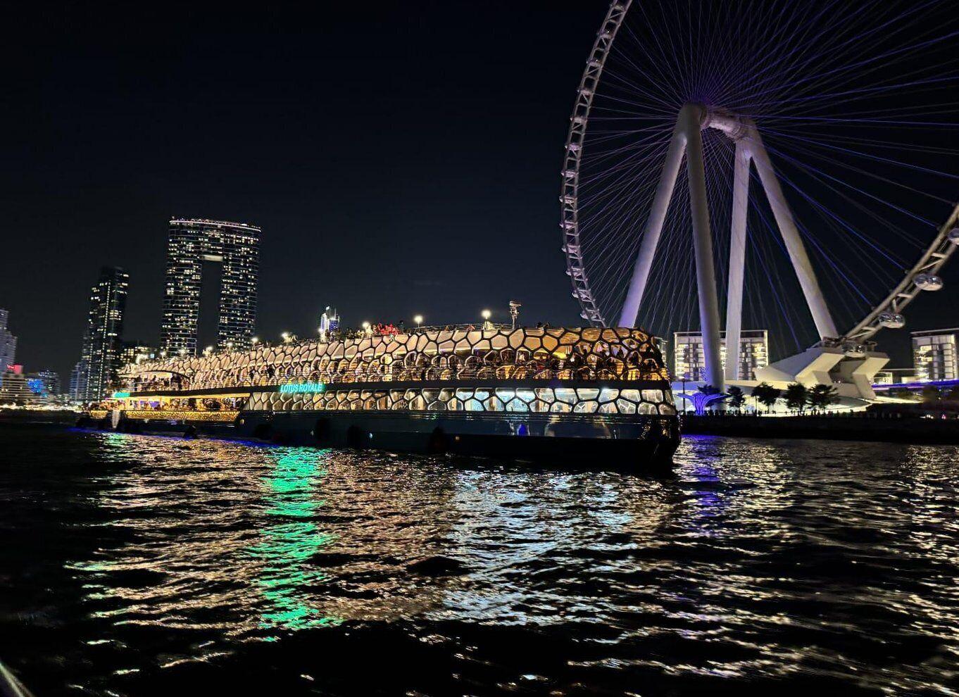 Dubai  Lotus Mega Yacht Dinner Cruise Tickets - photo 5
