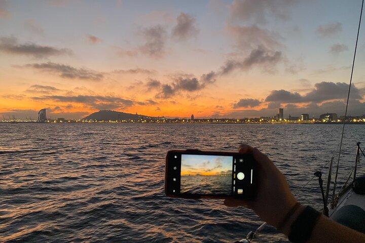 Barcelona Sensational Sunset Tour with Open Bar & Tapas - photo 4