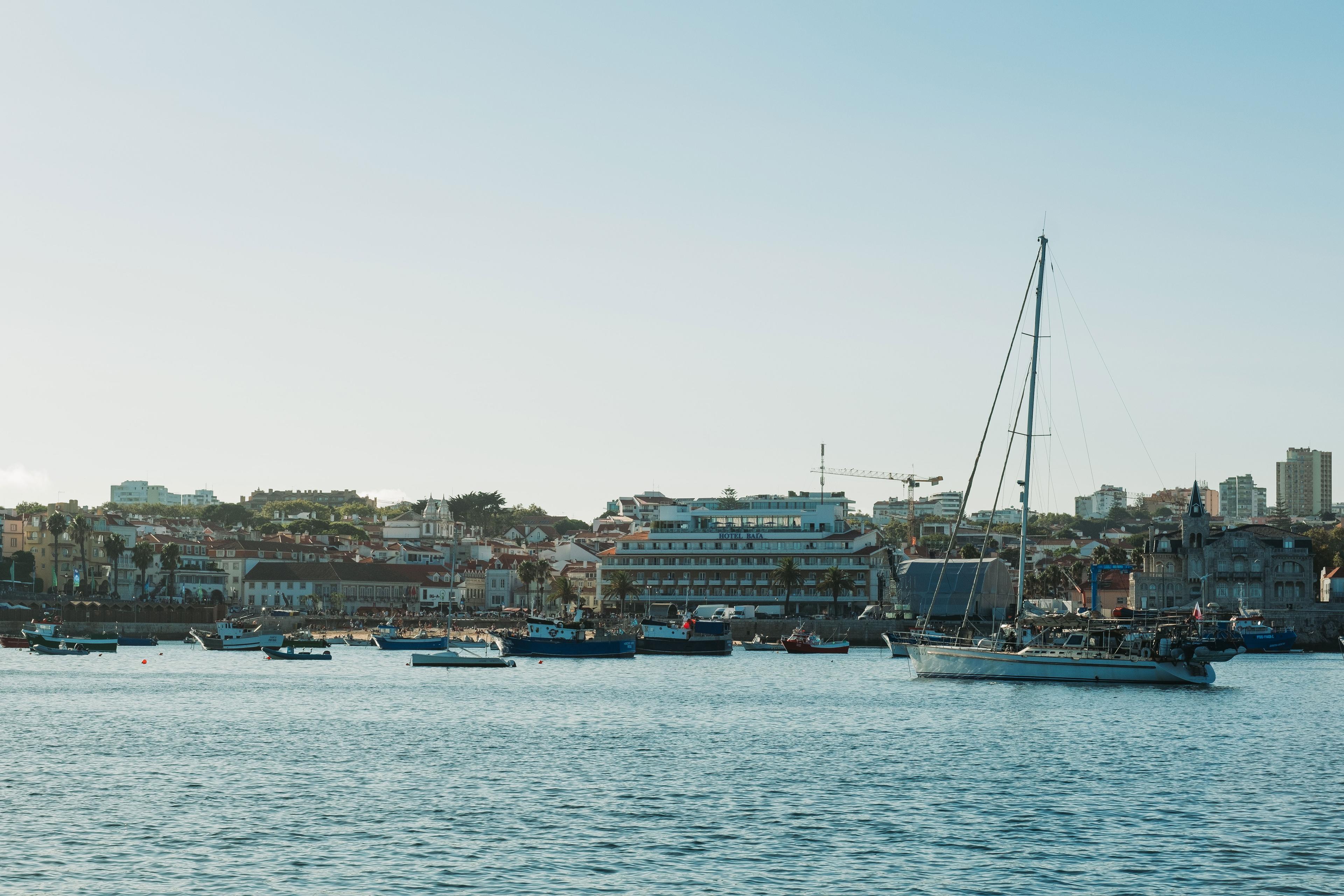 Cascais Luxury Romantic Private 2h Cruise with sparkling wine - photo 3