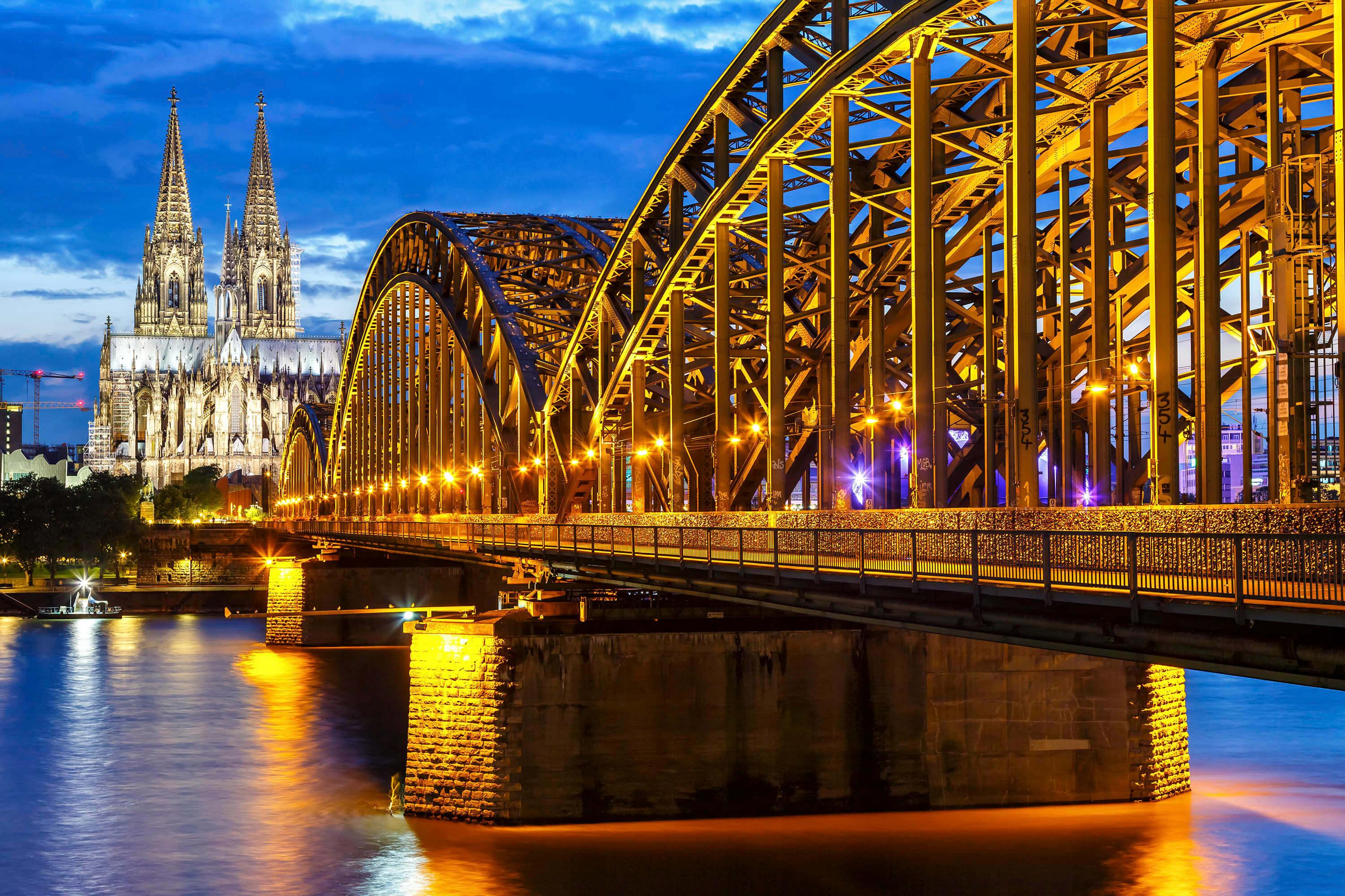 Cologne: City and Cathedral Tour with Audio Guide - photo 2