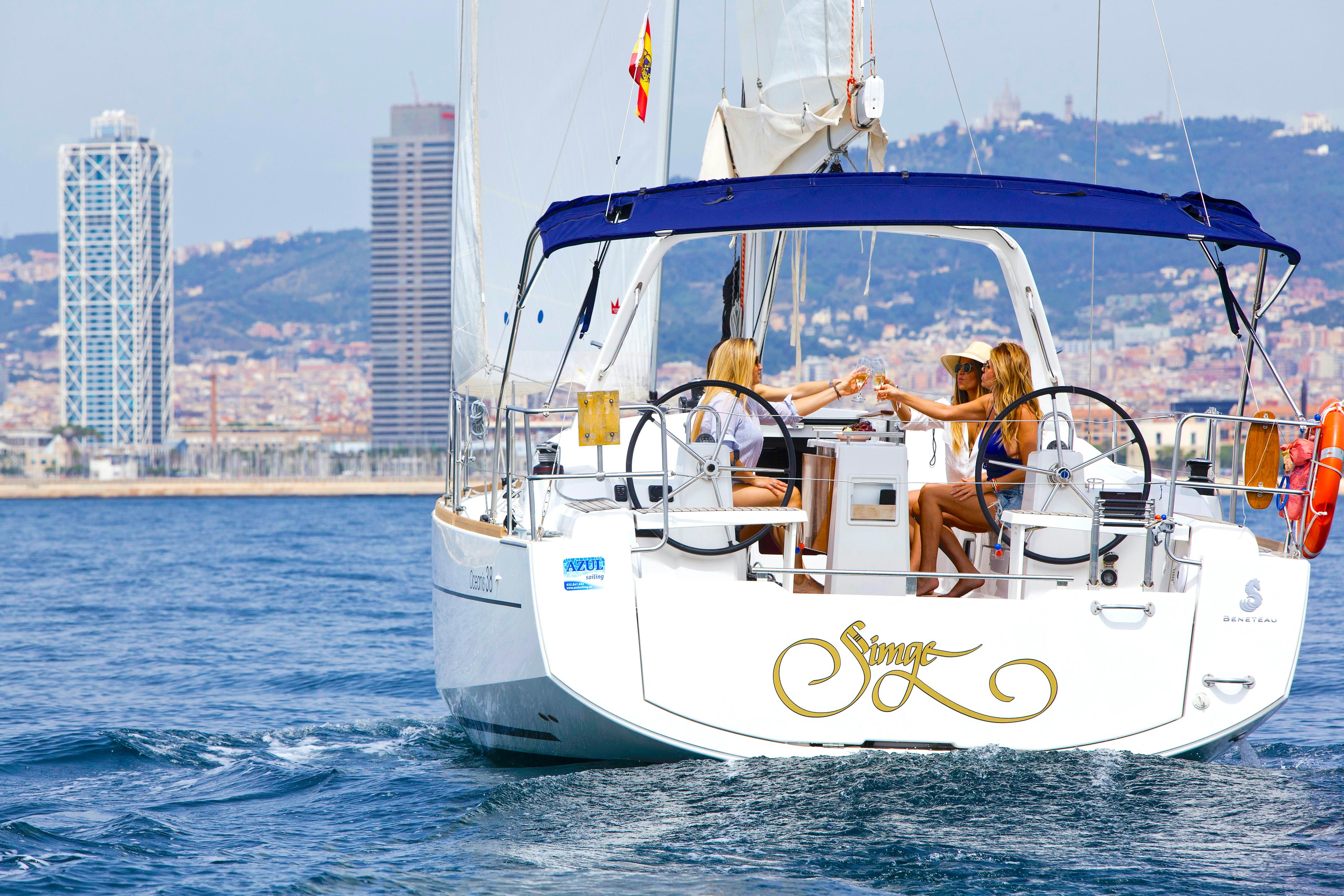 1h Refreshing Sailing Tour in Barcelona with Open Bar & Snacks  - photo 3