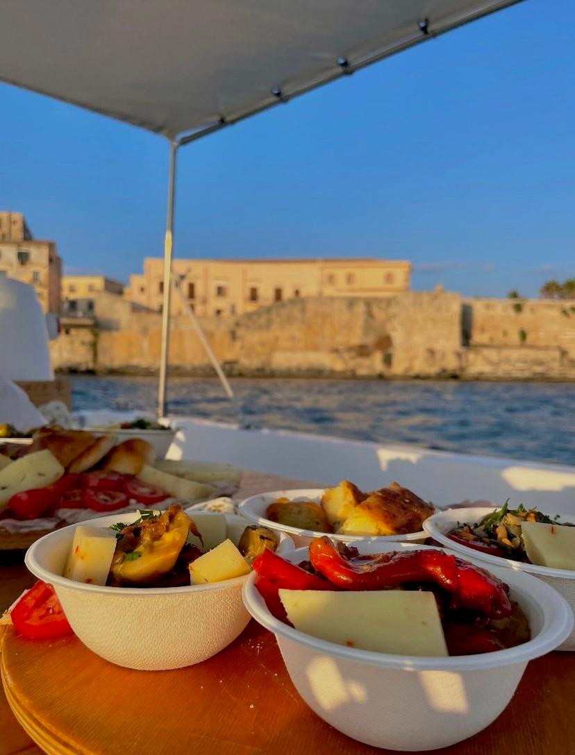  Aperitivo al Tramonto - Tour Isola di Ortigia e Grotte Marine  - cover photo