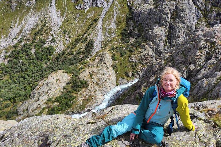 Swiss Alps Easy Alpine Hike Hidden Gems with No Crowds - photo 4