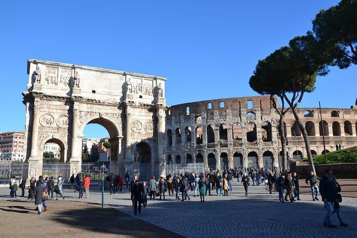 Rome In Style Chauffeured Tour: Colosseum Tour & main sights + Lunch - photo 3