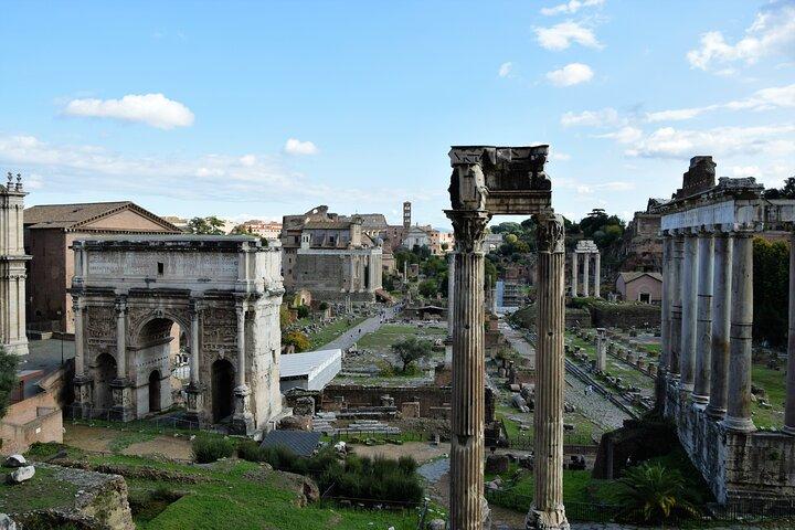 Rome Icons Private Tour: Colosseum & Vatican, Lunch & Luxury Cars - photo 3