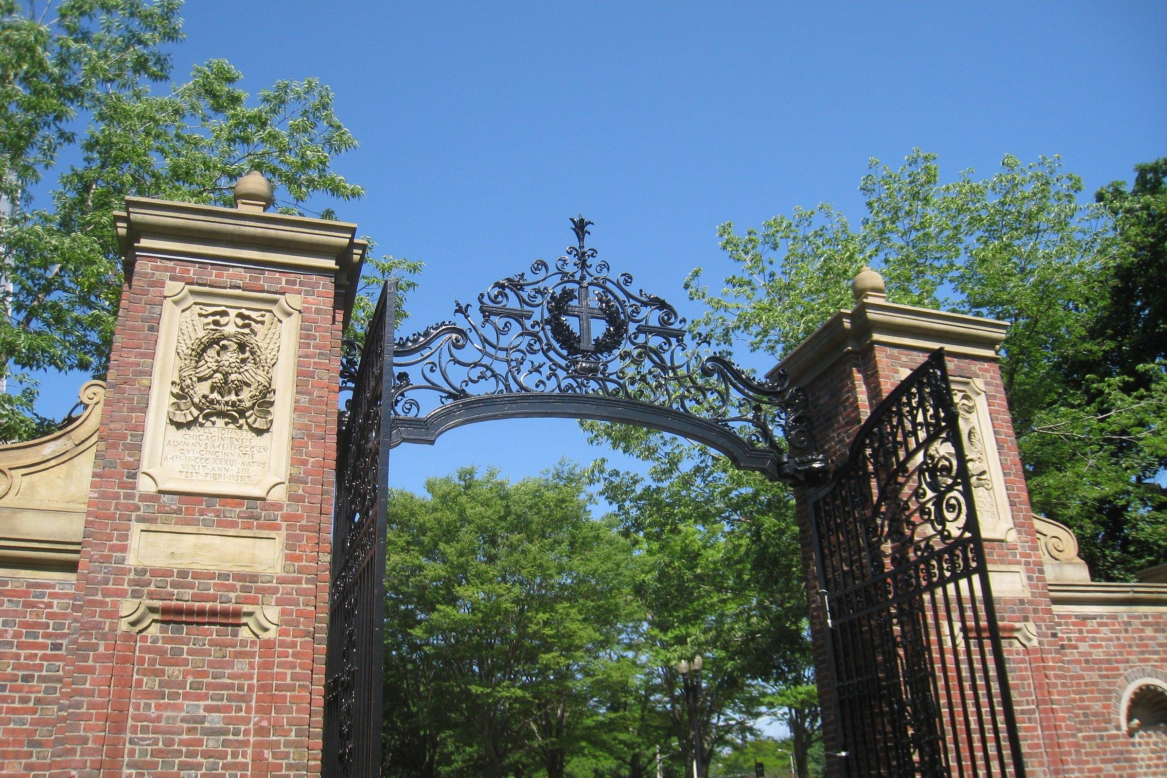 Harvard Yard Self-Guided Audio Walk: Harvard Square, John Harvard Statue, Memorial Hall and Longfellow House - photo 3