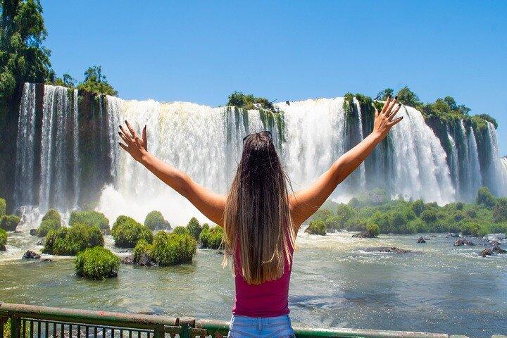 Iguaçu: Brazilian Side Falls, Boat Tour, Bird Park – Tickets & Lunch Included - photo 3