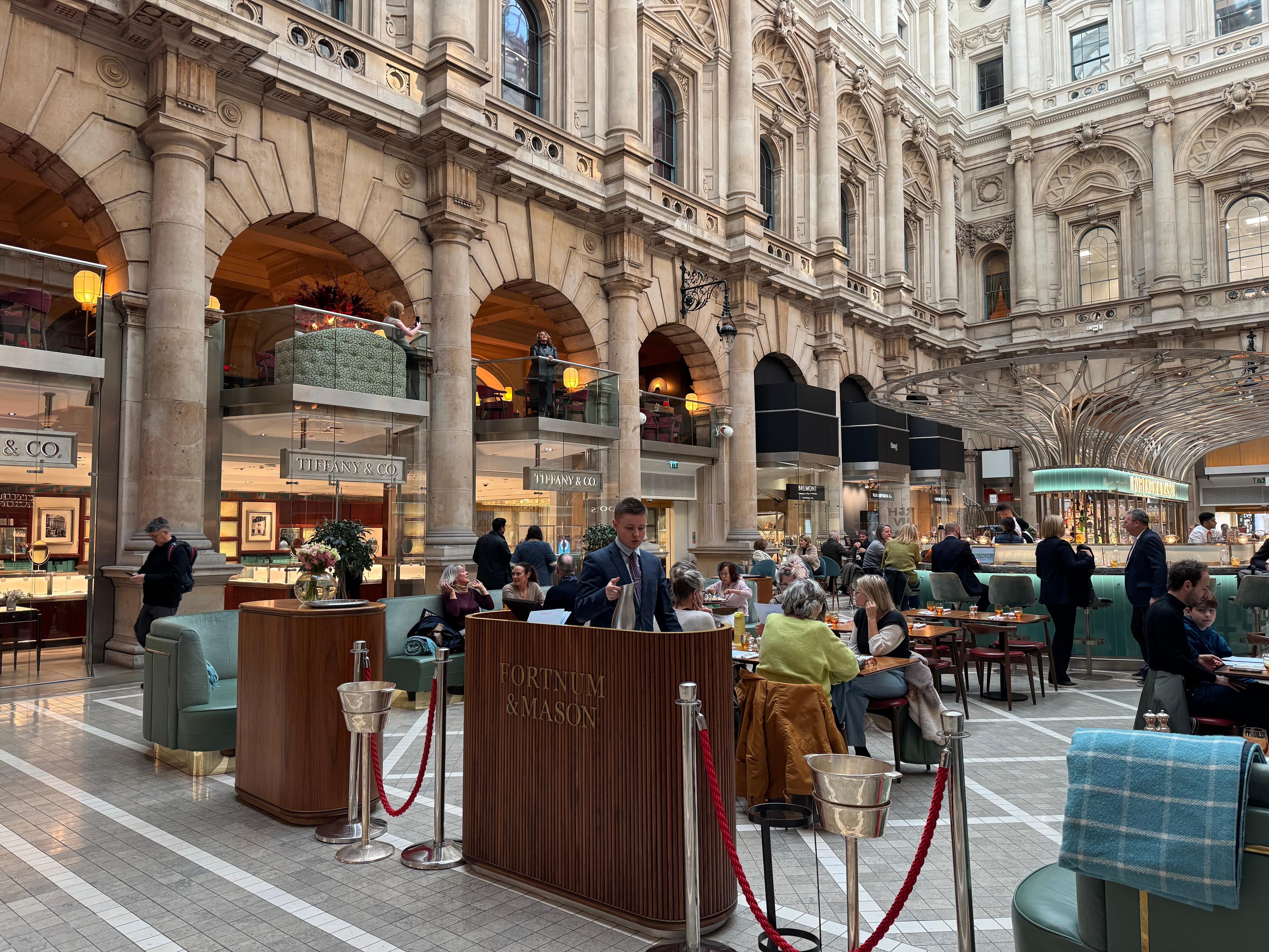 Fashion History of the Square Mile - photo 2