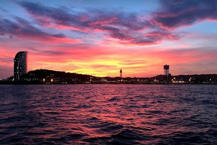 Barcelona Sensational Sunset Tour with Open Bar & Tapas - photo 5