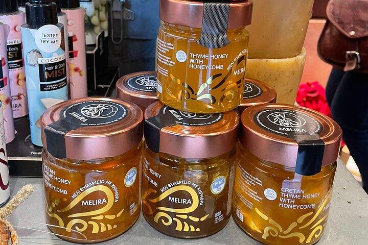 Traditional breakfast in markets with olive oil and honey tasting - photo 3