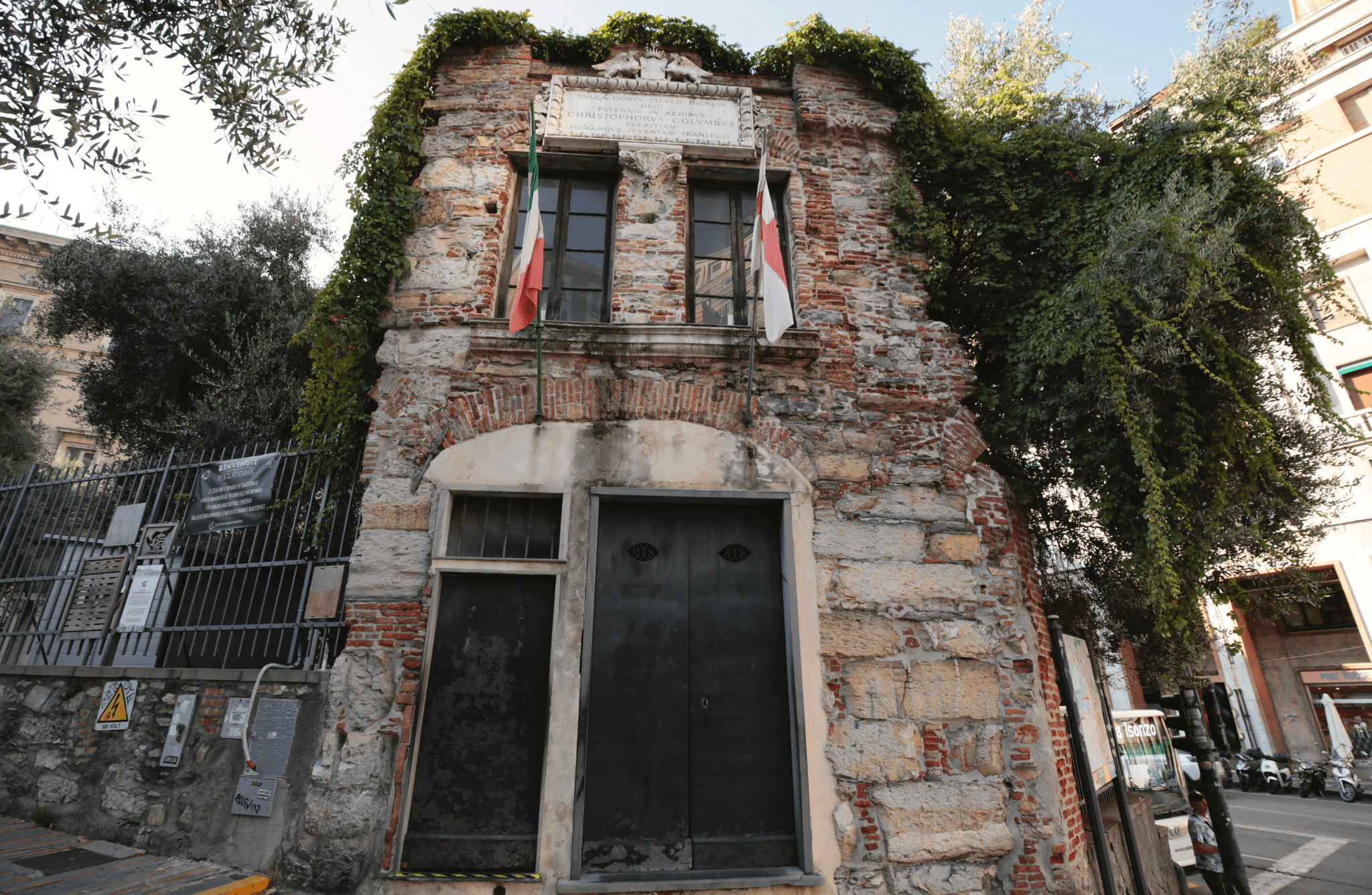 1.5 Hour Food Guided Tour & Sightseeing in Genoa - photo 4