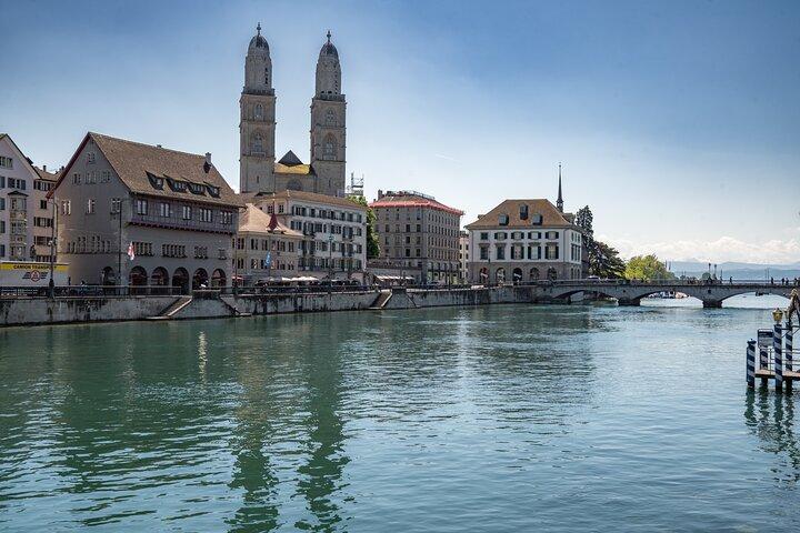 Zurich 360° City Walk Tour Including Hidden Spots - photo 2