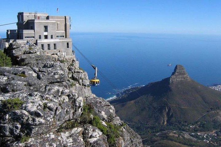 Cape Town: Private Tour Robben Island gateaway & Table Mountain Car  - photo 5
