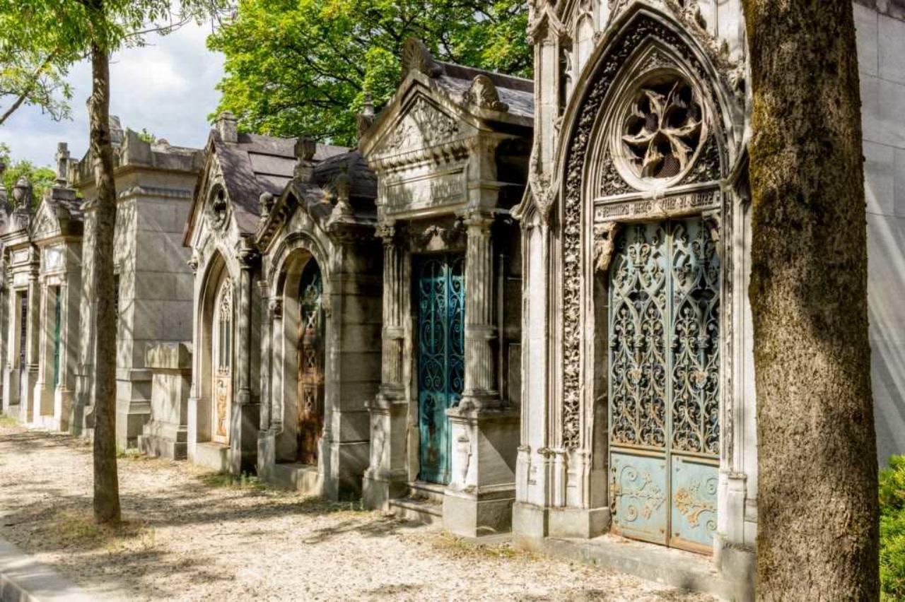 VIATOR Père-Lachaise Cemetery Paris: audio tour of celebrity graves - photo 3