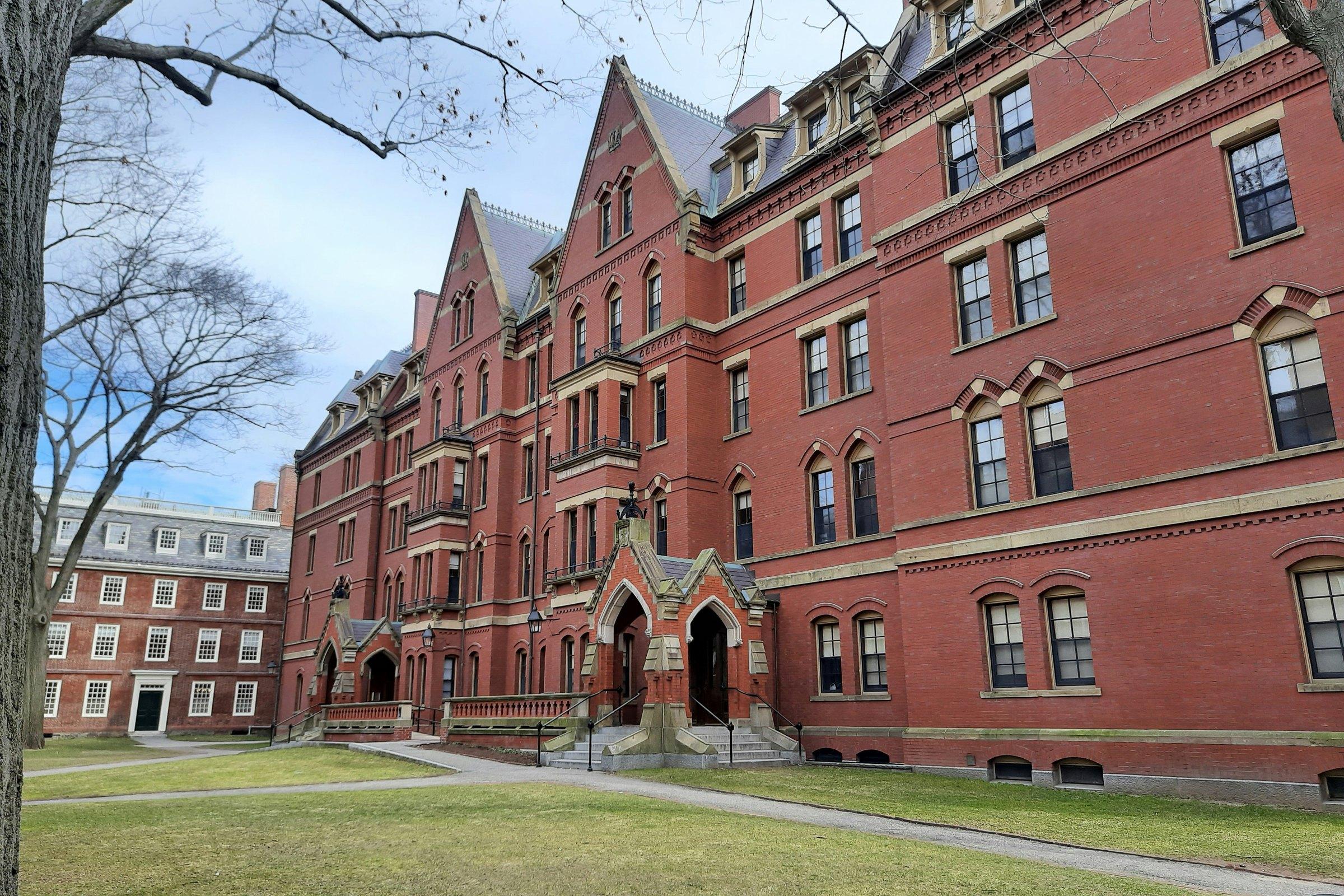 Harvard Yard Self-Guided Audio Walk: Harvard Square, John Harvard Statue, Memorial Hall and Longfellow House - photo 4