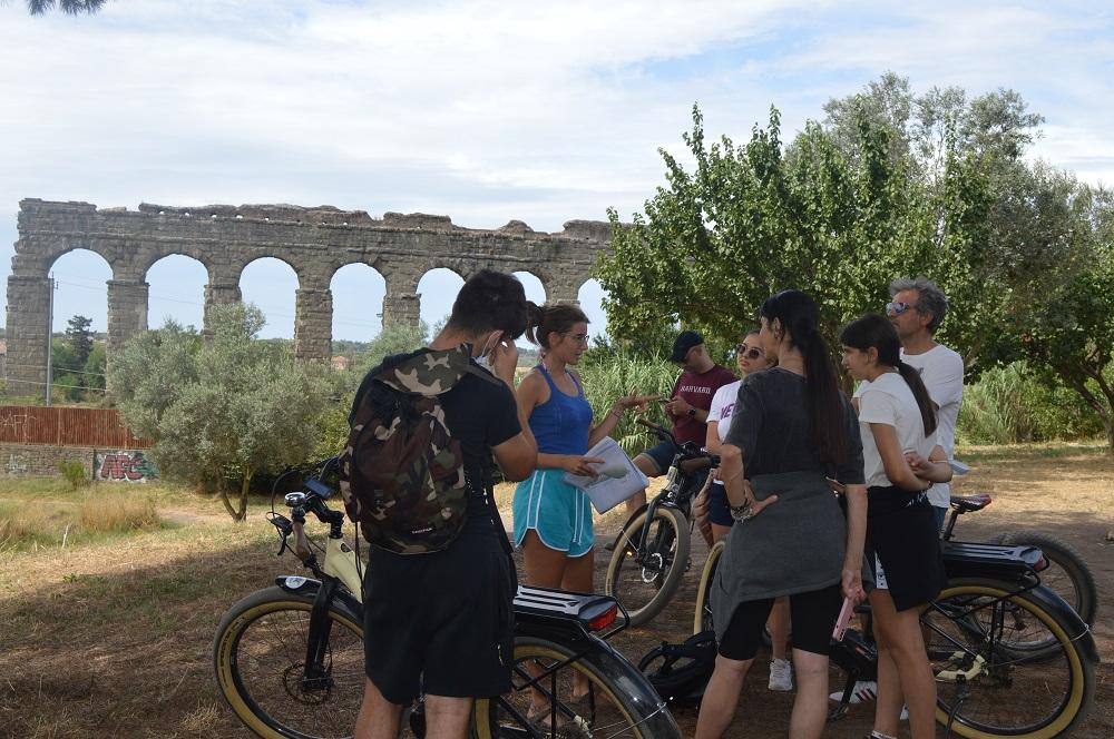 One-Day WOW Experience with Appian Bike Tour, Lunch, Golf Cart Tour and Colosseum Entrance - photo 3