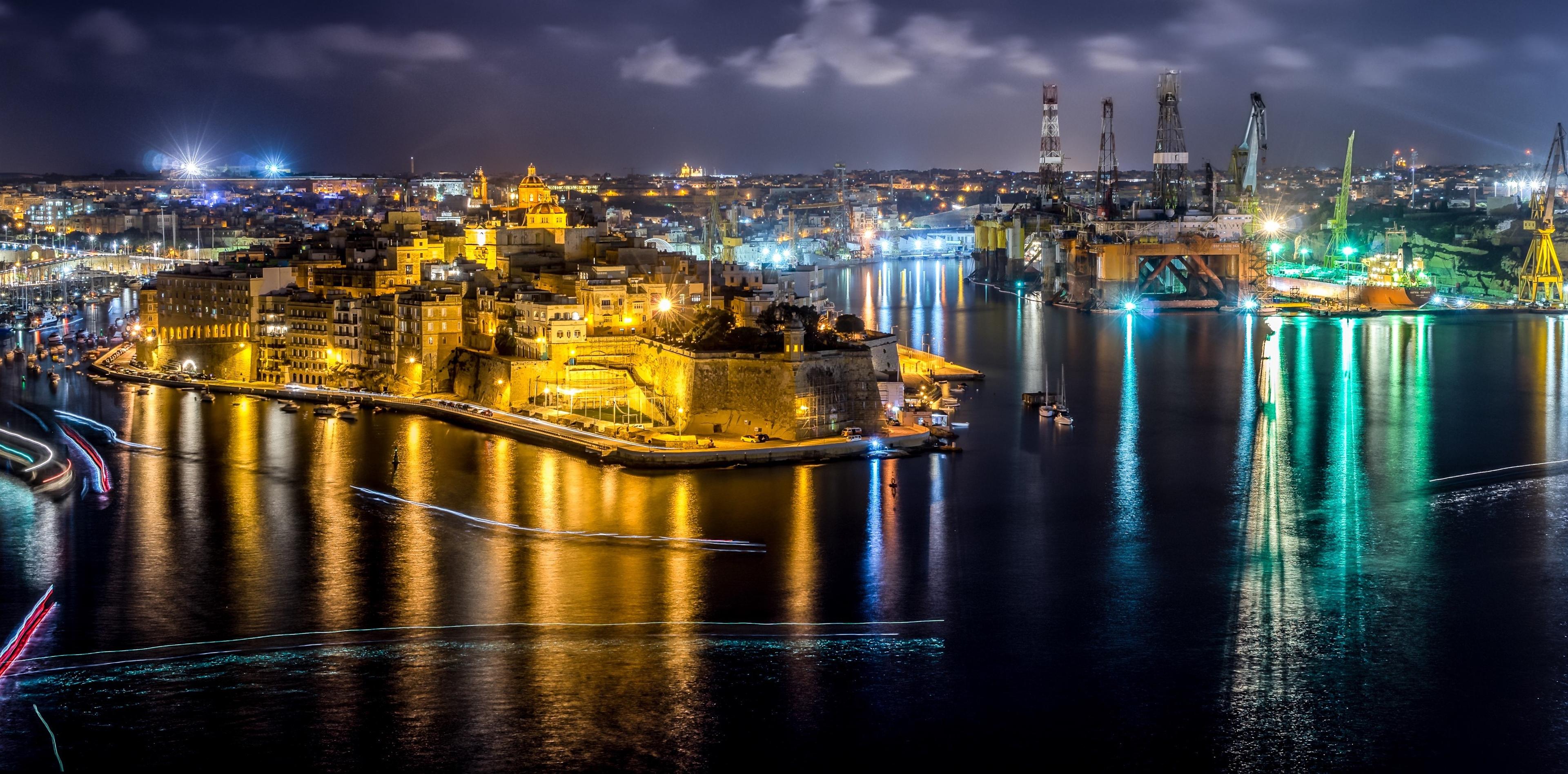 Fireworks Festival Cruise on the Fernandes (Including Buffet Dinner With Drinks) - photo 3