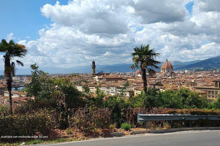 Florence: Private Tour in Classic Golf Cart 1h or Panoramic 1h30 - photo 2