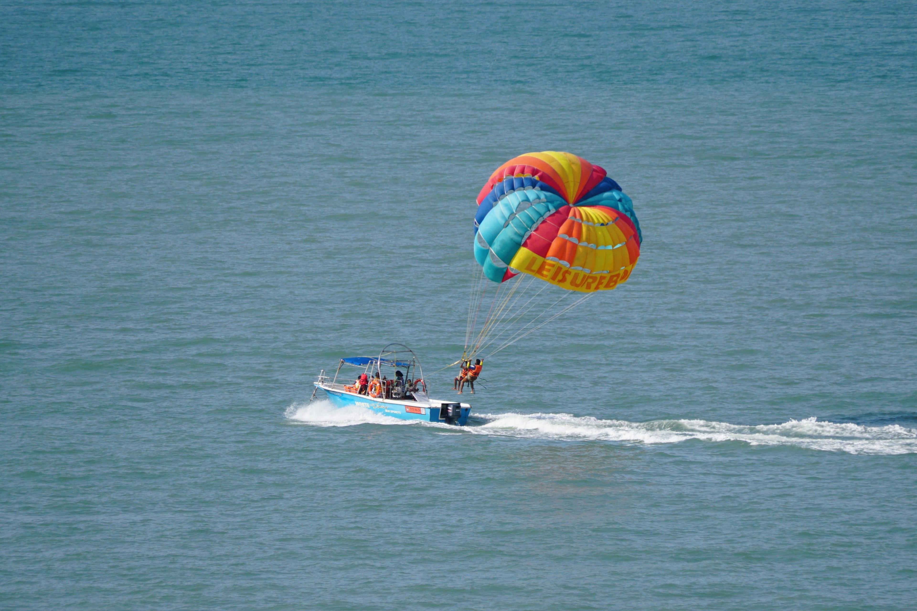 Hurghada Parasailing Tour With Red sea View and Hotel Pickup - photo 3