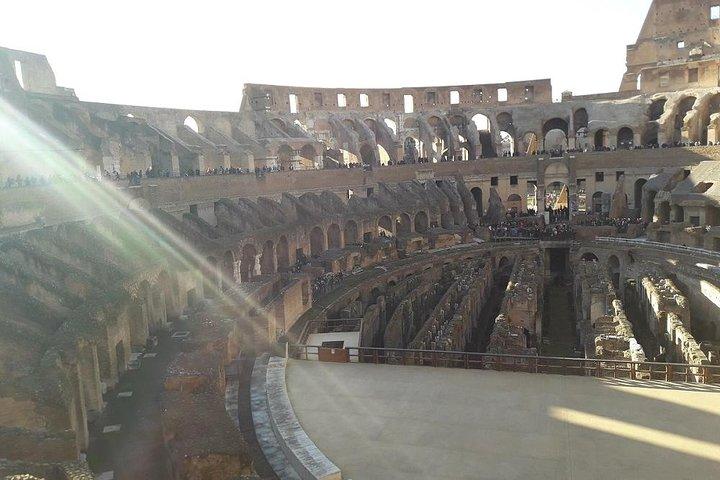 Rome In Style Chauffeured Tour: Colosseum Tour & main sights + Lunch - photo 4