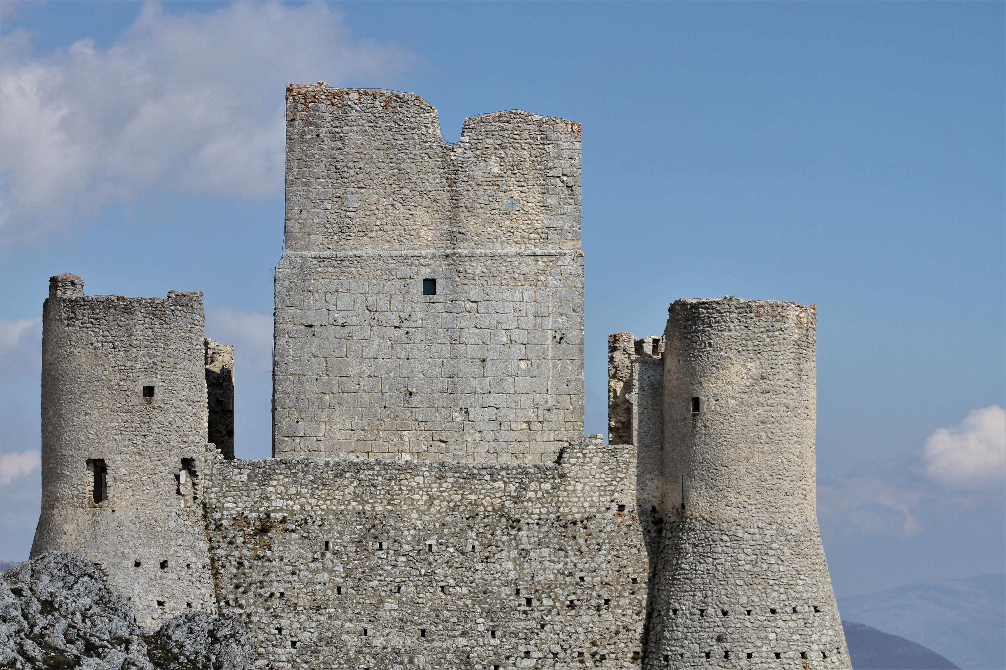 Discover medieval Abruzzo: Rocca Calascio Castle and Santo Stefano di Sessanio with typical Abruzzo lunch. - cover photo