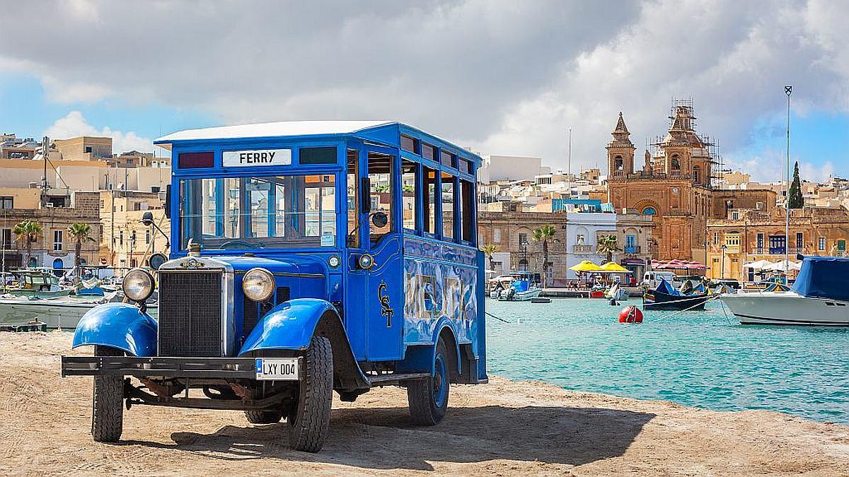 Vintage Bus Tour to Vittoriosa, Cospicua & Senglea | 2 Hours - cover photo