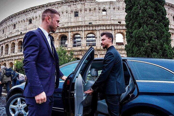 Epic Rome Tour: Port Round-Trip, Colosseum, Iconic Sights & Lunch - cover photo