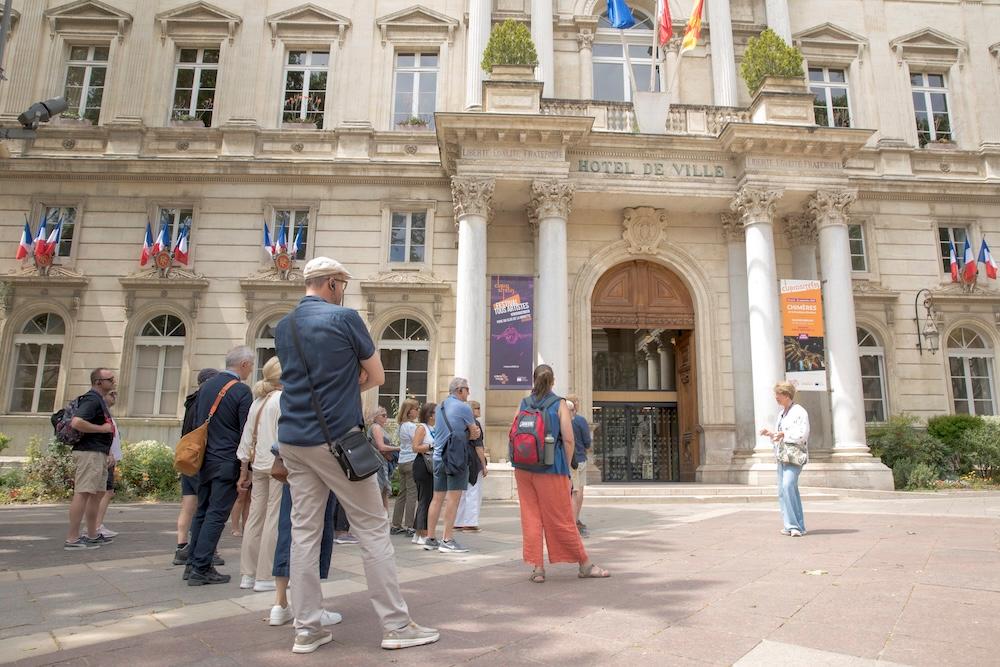 Avignon History and Legends Walking Tour - photo 4